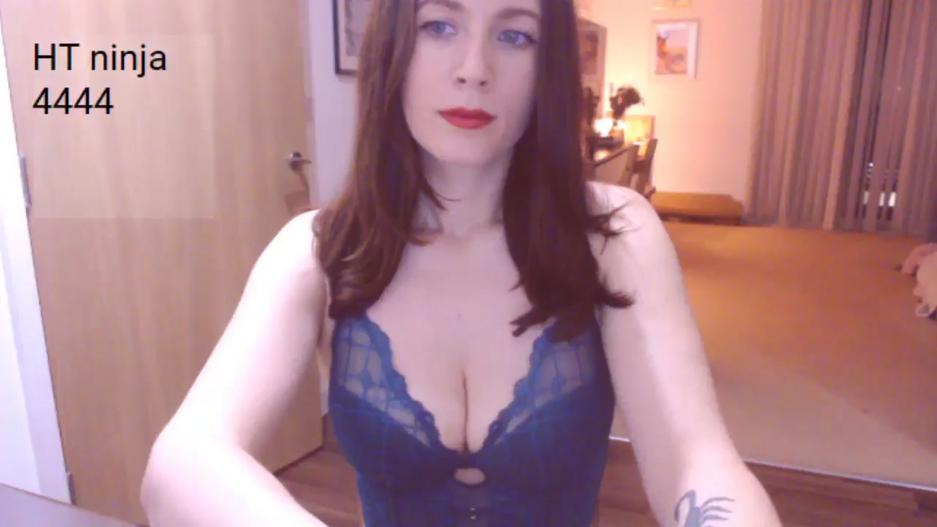 Gallery image thumbnail from AubreyPlza's myfreecams stream on, 10/15/2025, 21:11 image 11 of 20