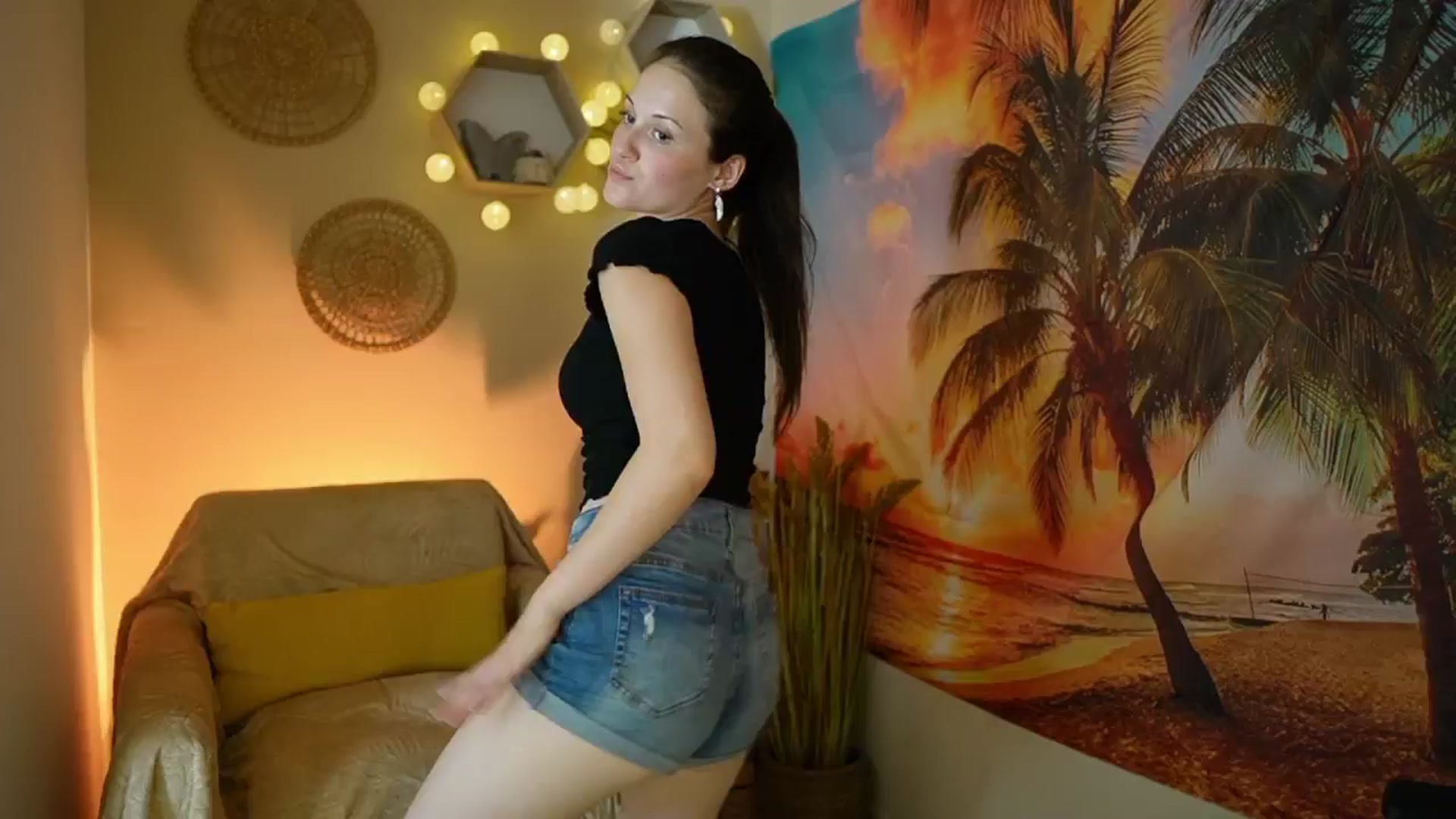 Gallery image thumbnail from Aubrey_Star's myfreecams stream on, 08/20/2024, 09:35 image 10 of 20