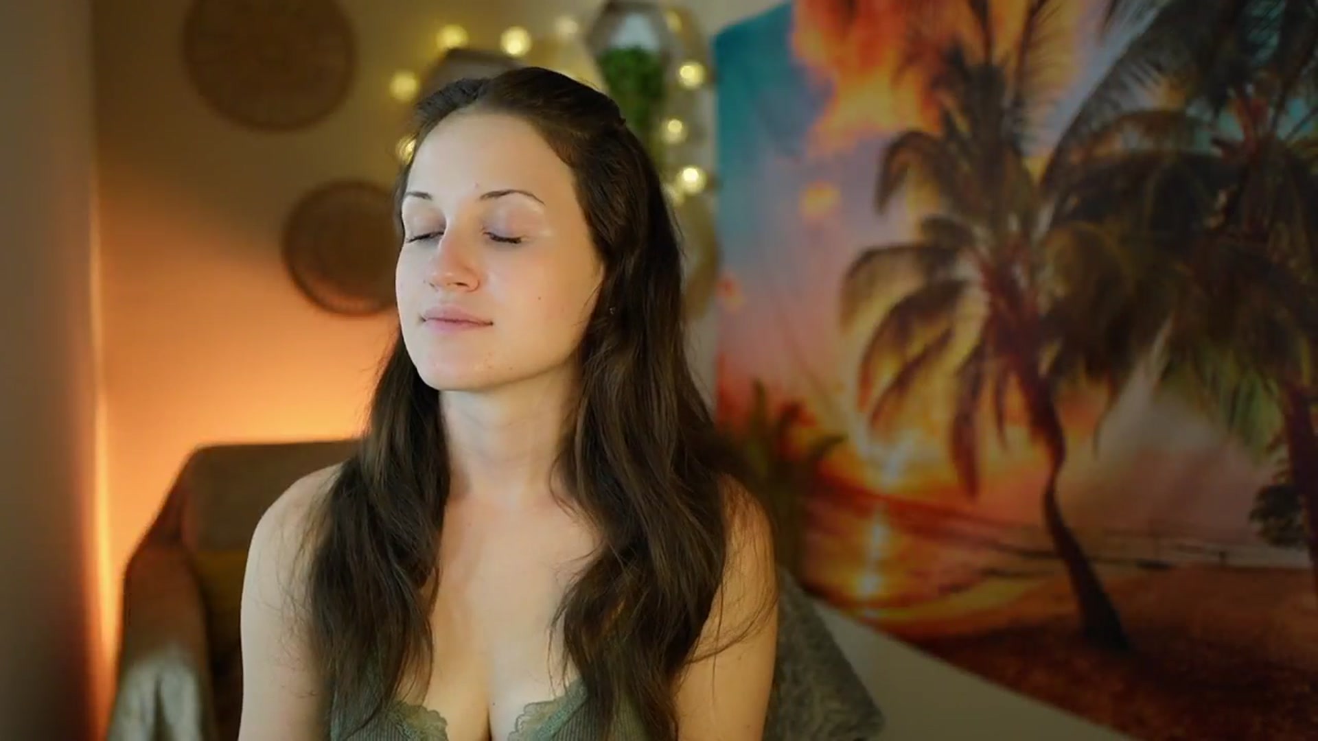 Gallery image thumbnail from Aubrey_Star's myfreecams stream on, 08/21/2024, 13:00 image 13 of 20