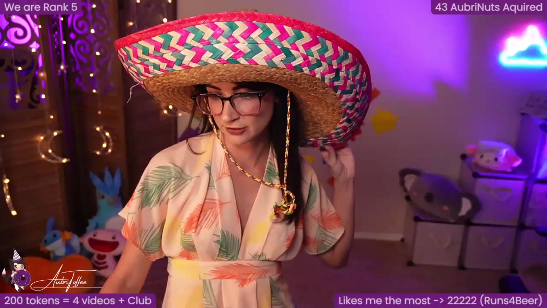 Gallery image thumbnail from AubriToffee's myfreecams stream on, 05/06/2023, 05:16 image 5 of 20