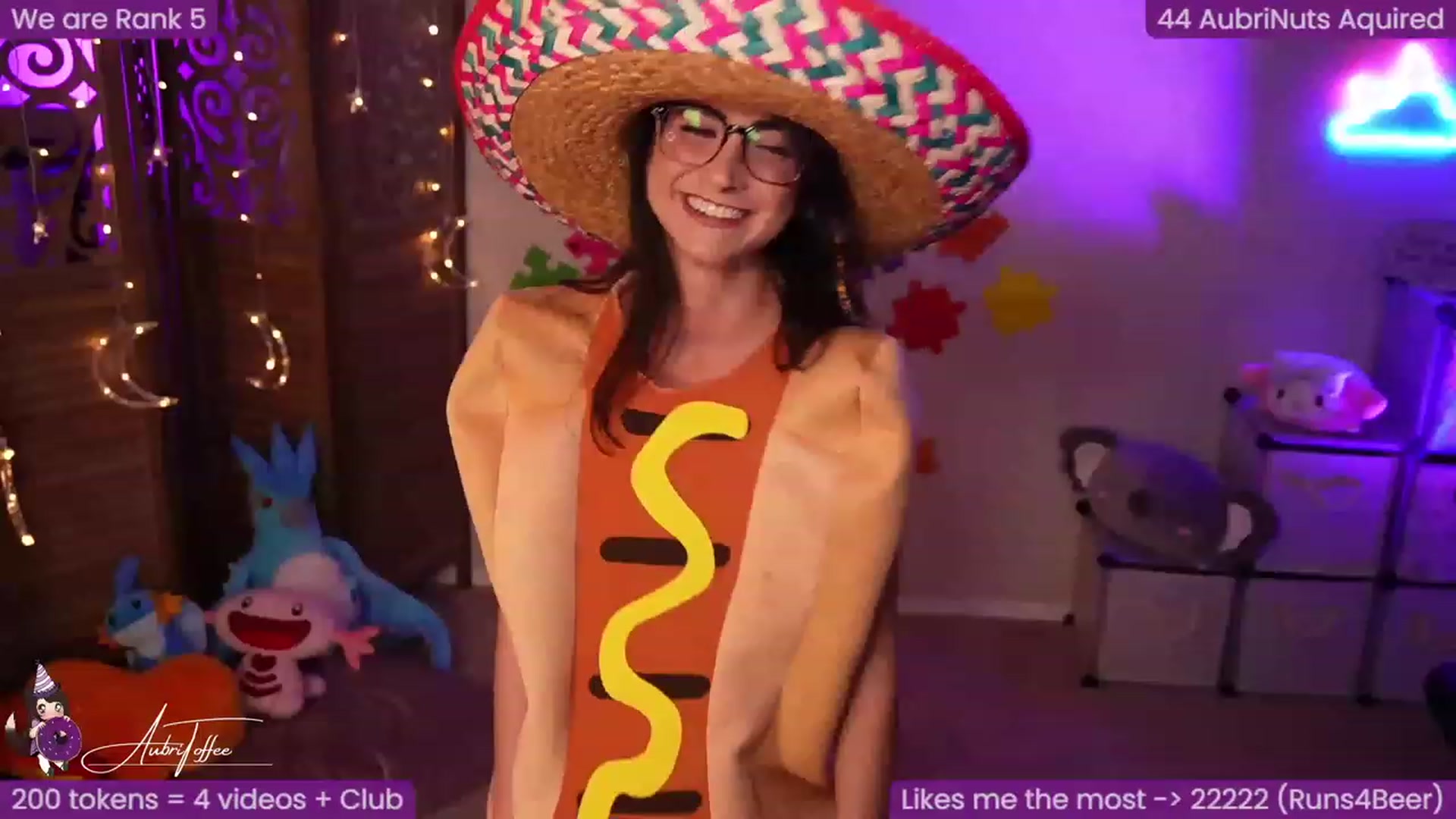 Gallery image thumbnail from AubriToffee's myfreecams stream on, 05/06/2023, 05:16 image 11 of 20
