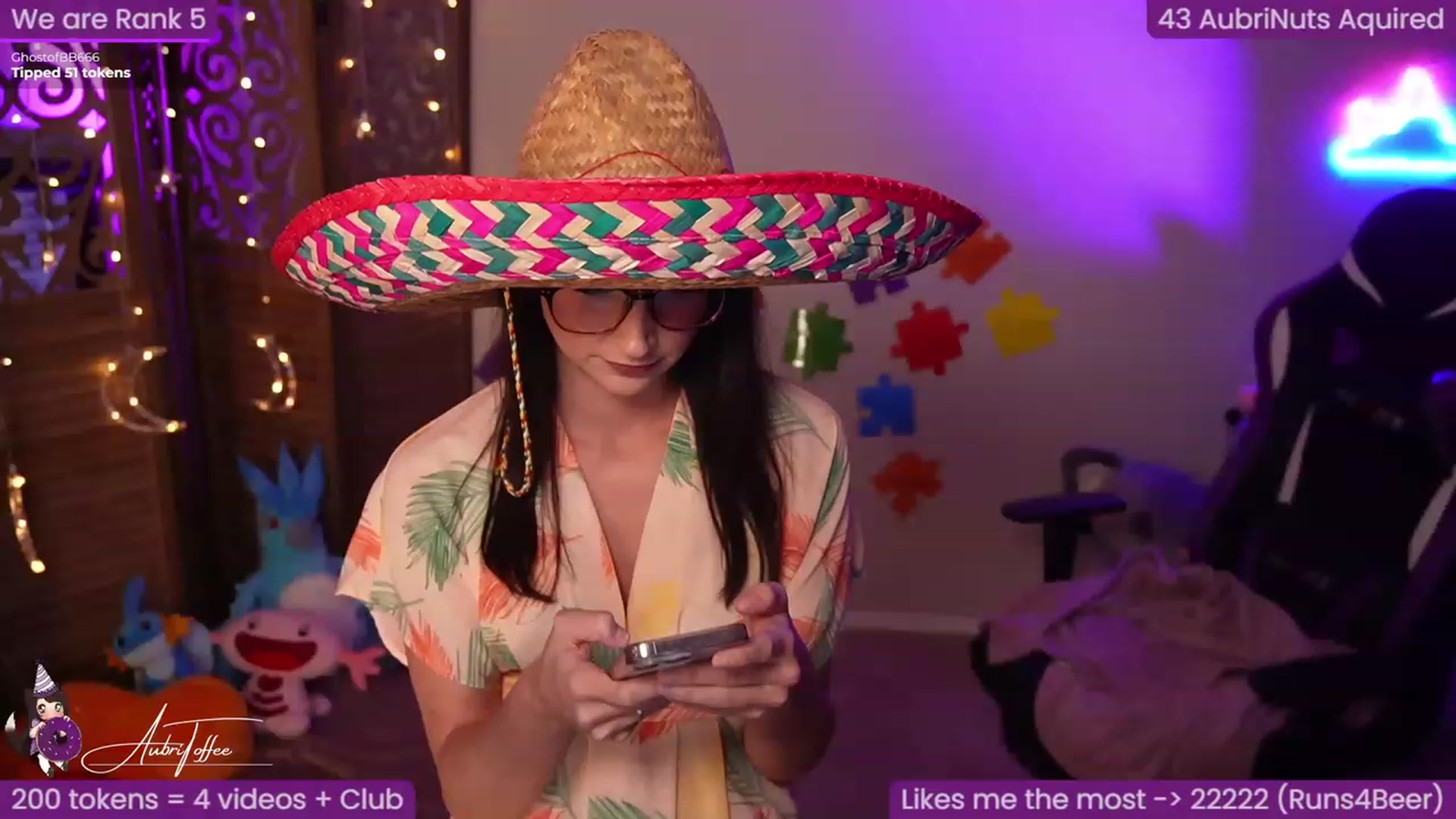 Gallery image thumbnail from AubriToffee's myfreecams stream on, 05/06/2023, 05:16 image 1 of 20
