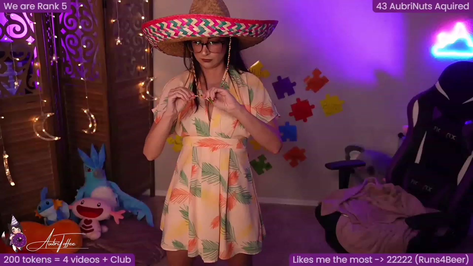 Gallery image thumbnail from AubriToffee's myfreecams stream on, 05/06/2023, 05:16 image 2 of 20
