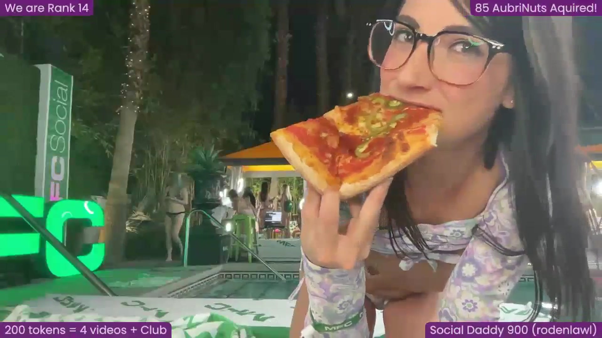 Gallery image thumbnail from AubriToffee's myfreecams stream on, 05/23/2023, 06:08 image 13 of 20