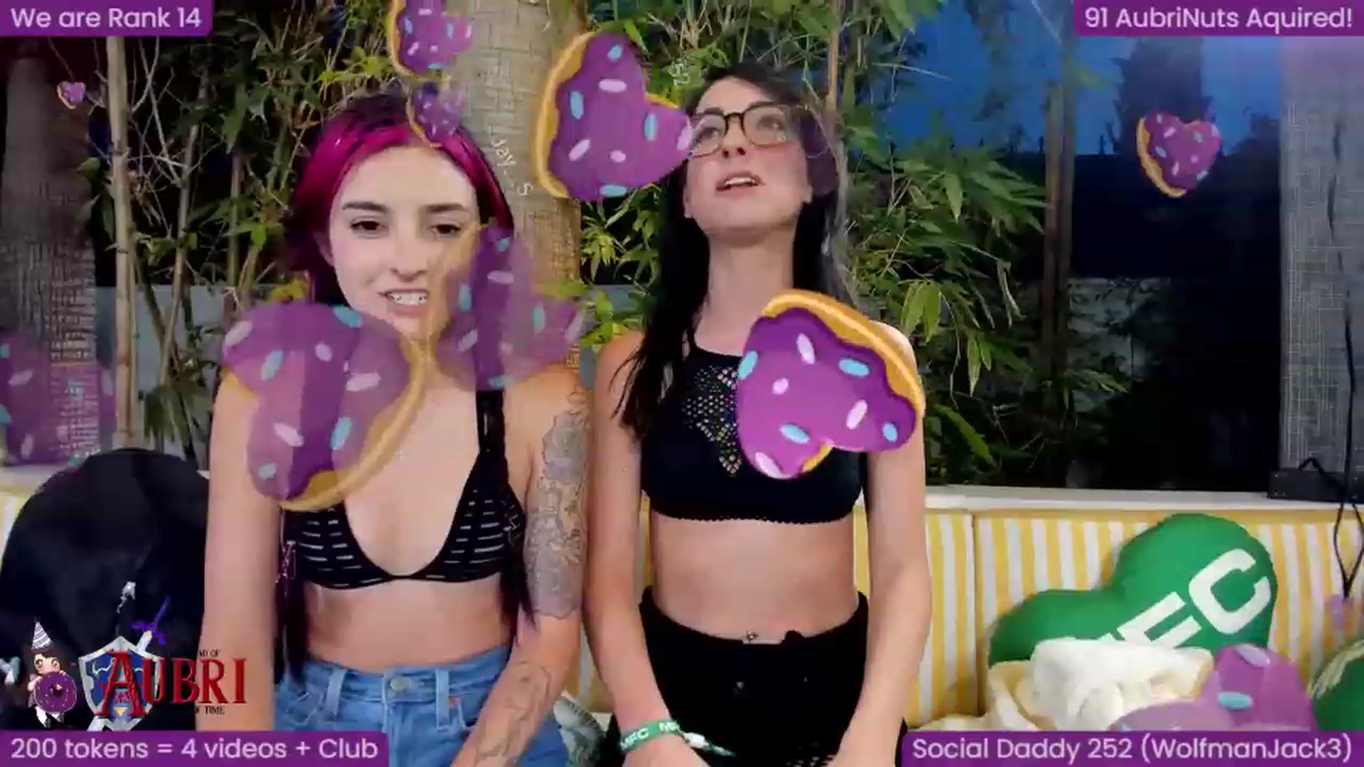 Gallery image thumbnail from AubriToffee's myfreecams stream on, 05/24/2023, 03:25 image 10 of 20