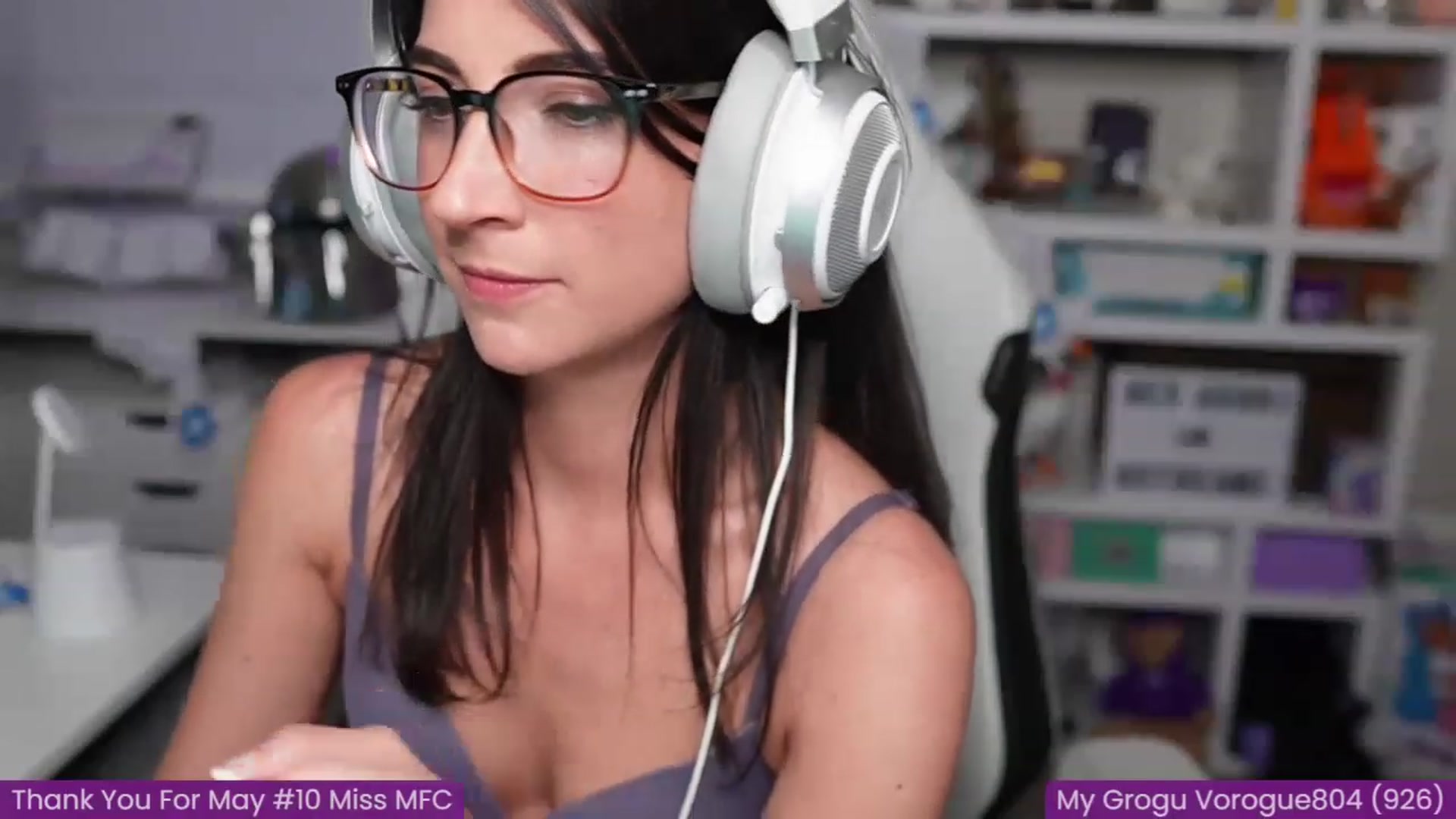 Gallery image thumbnail from AubriToffee's myfreecams stream on, 06/14/2023, 04:30 image 8 of 20