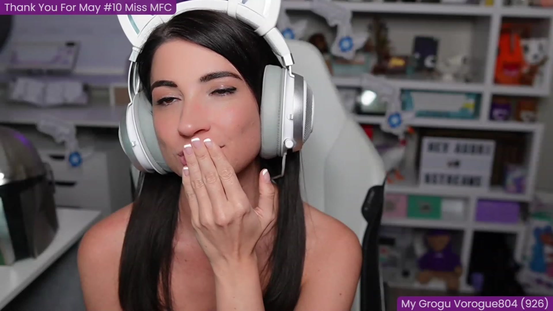Gallery image thumbnail from AubriToffee's myfreecams stream on, 06/14/2023, 04:39 image 7 of 20