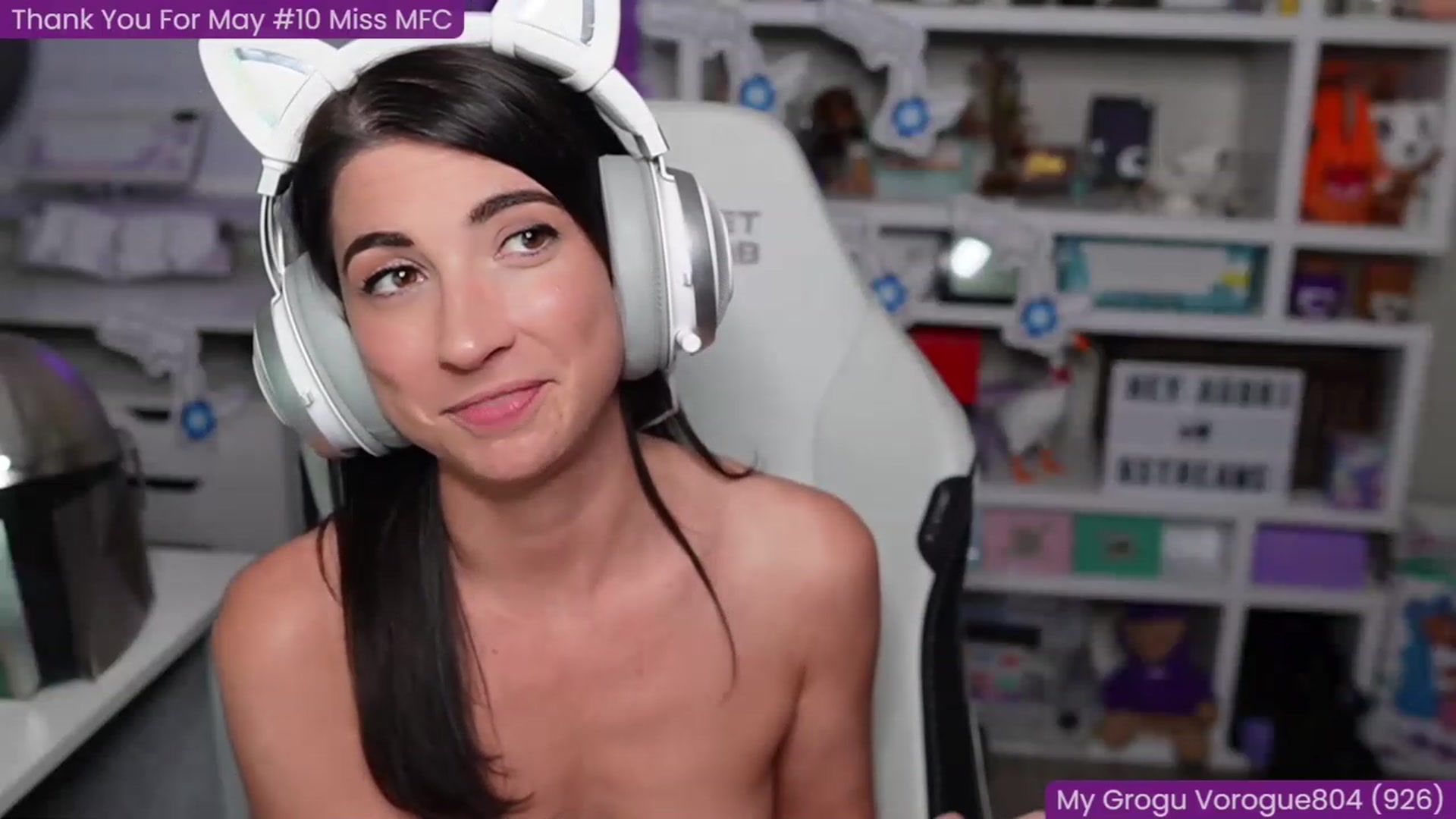 Gallery image thumbnail from AubriToffee's myfreecams stream on, 06/14/2023, 04:39 image 14 of 20