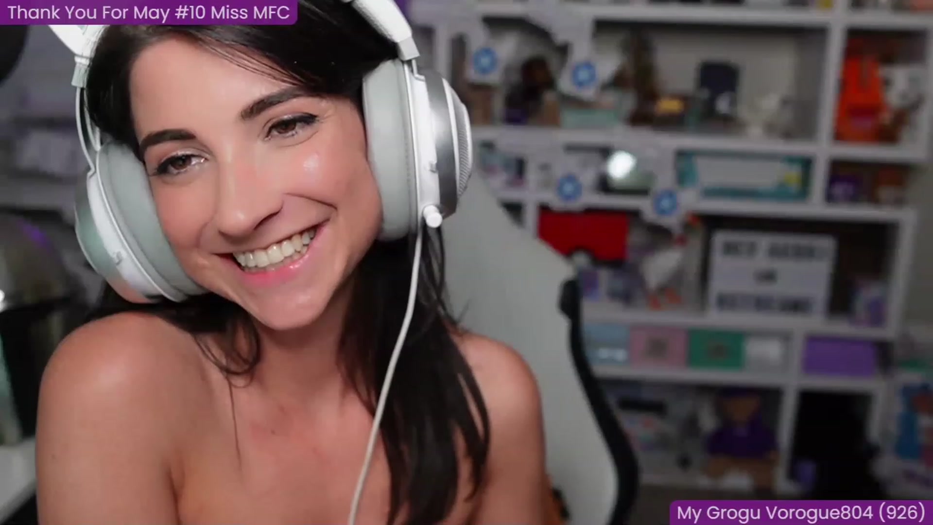 Gallery image thumbnail from AubriToffee's myfreecams stream on, 06/14/2023, 05:37 image 9 of 20