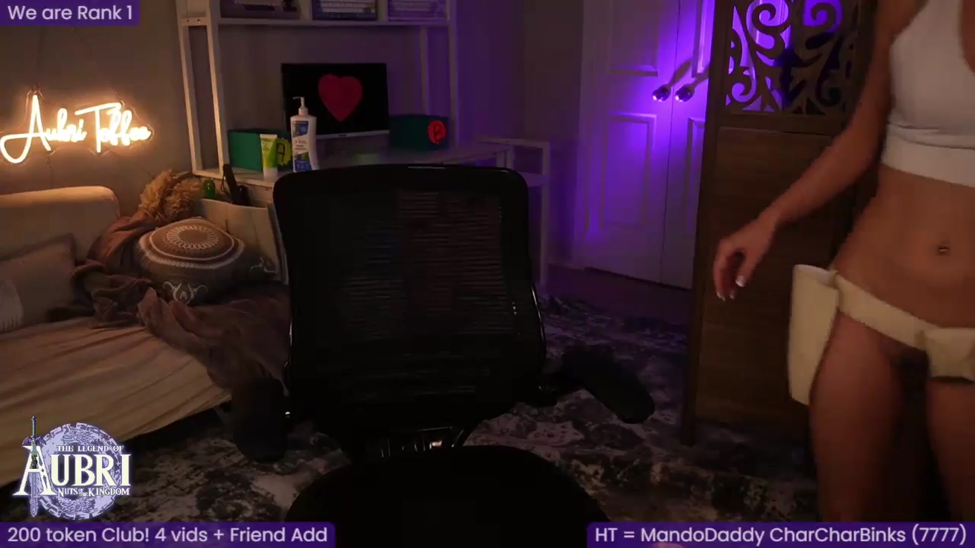 Gallery image thumbnail from AubriToffee's myfreecams stream on, 05/05/2024, 06:51 image 17 of 20