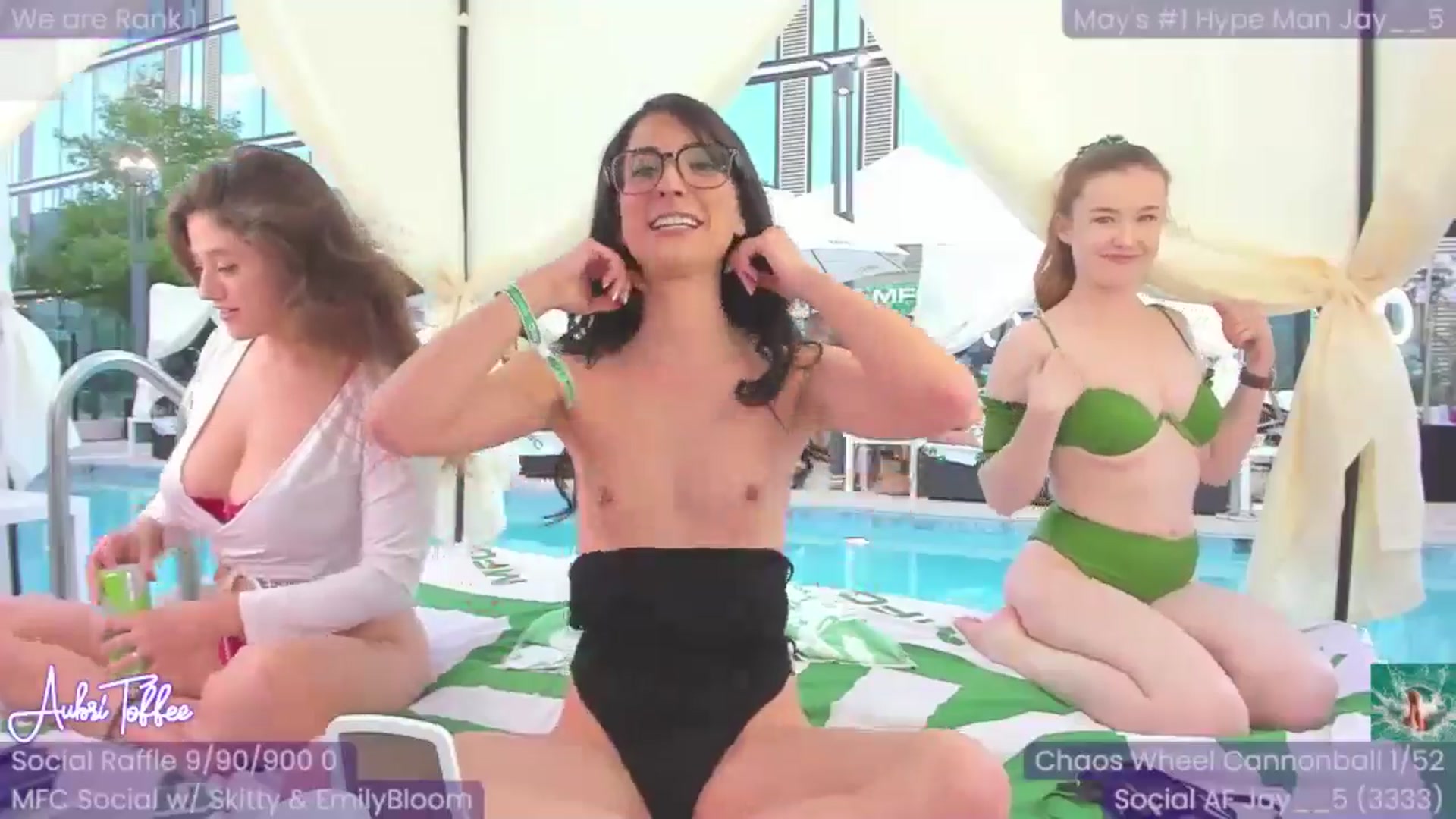 Gallery image thumbnail from AubriToffee's myfreecams stream on, 05/21/2024, 02:50 image 9 of 20