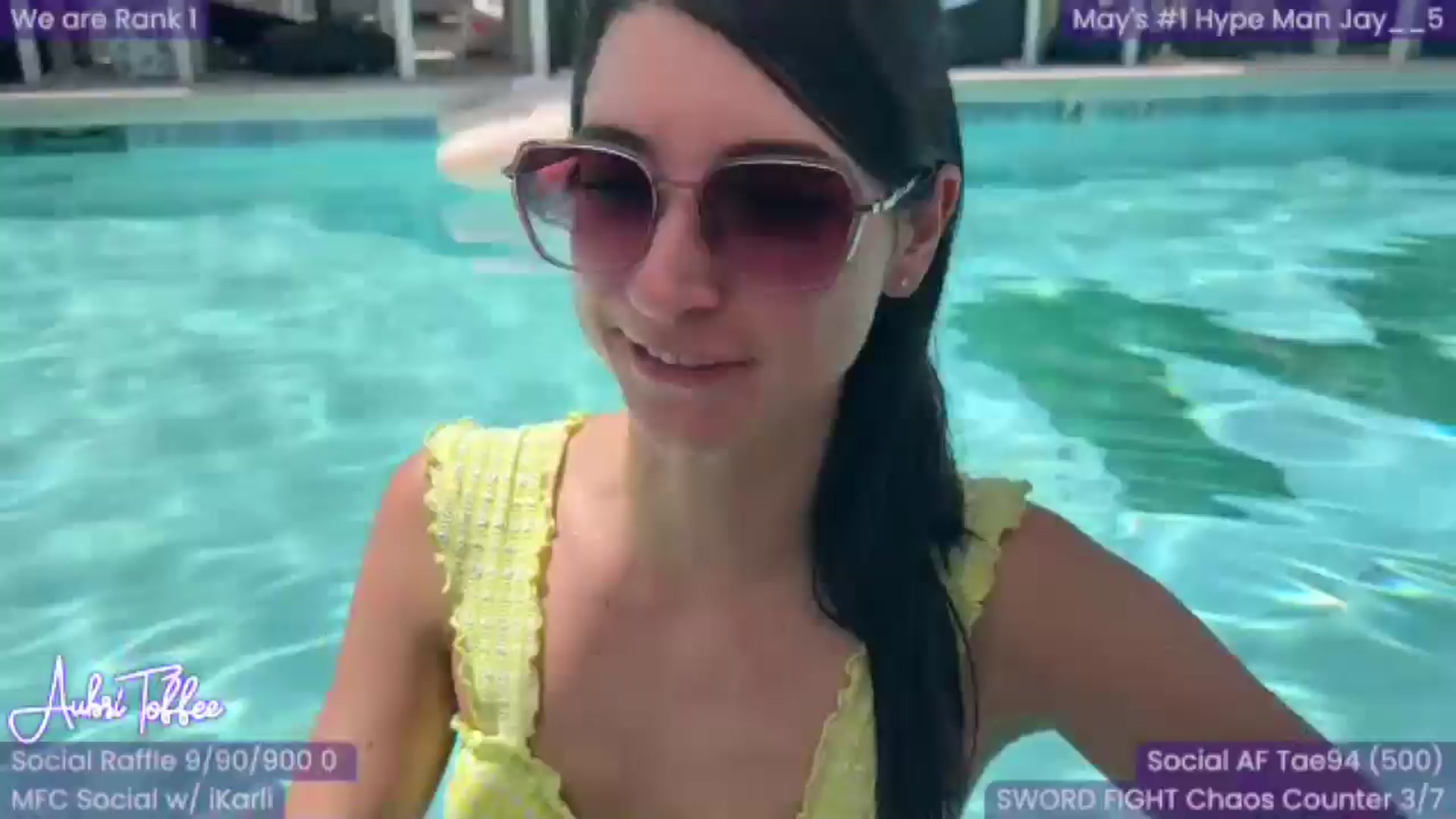 Gallery image thumbnail from AubriToffee's myfreecams stream on, 05/22/2024, 23:08 image 1 of 20