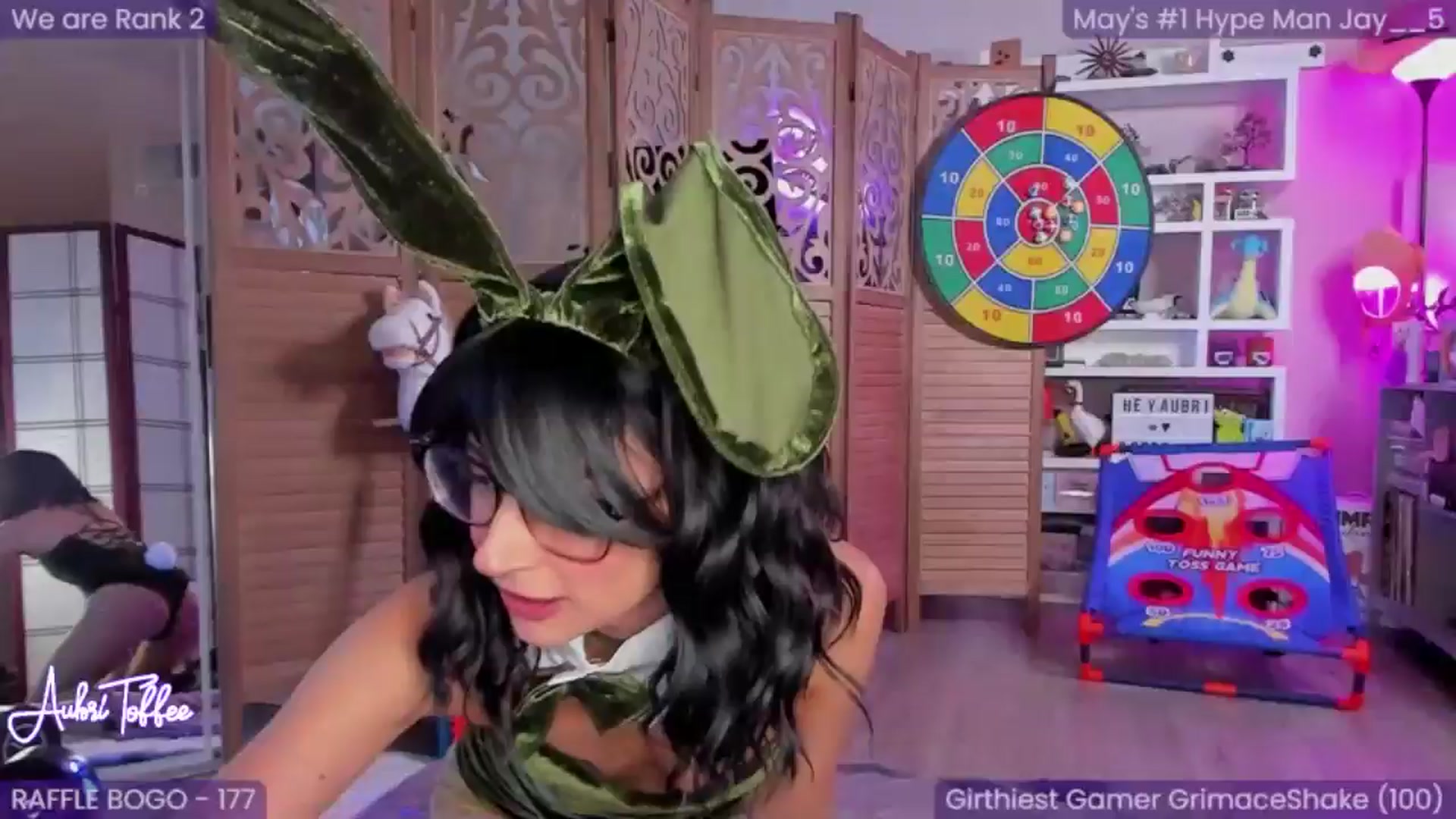 Gallery image thumbnail from AubriToffee's myfreecams stream on, 05/31/2024, 05:35 image 1 of 20
