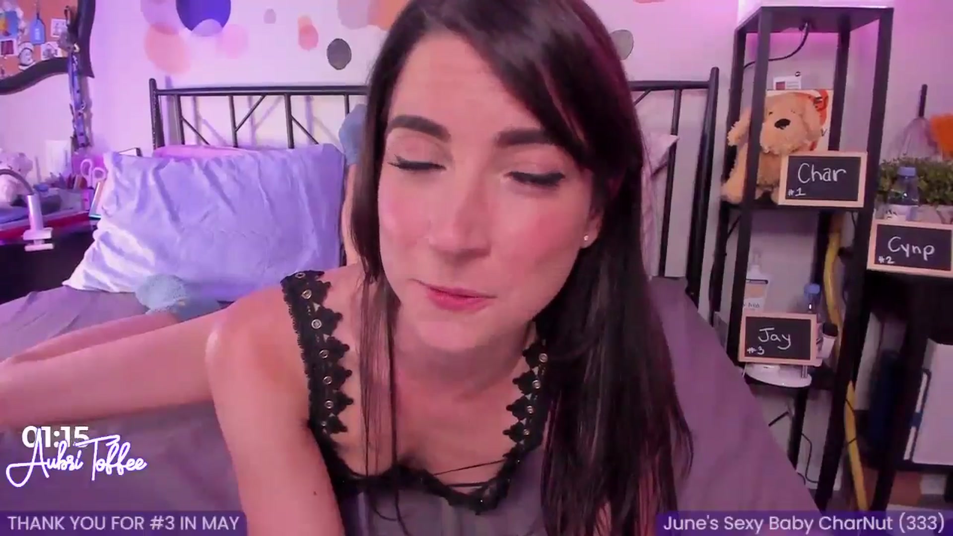 Gallery image thumbnail from AubriToffee's myfreecams stream on, 06/06/2024, 03:34 image 8 of 20