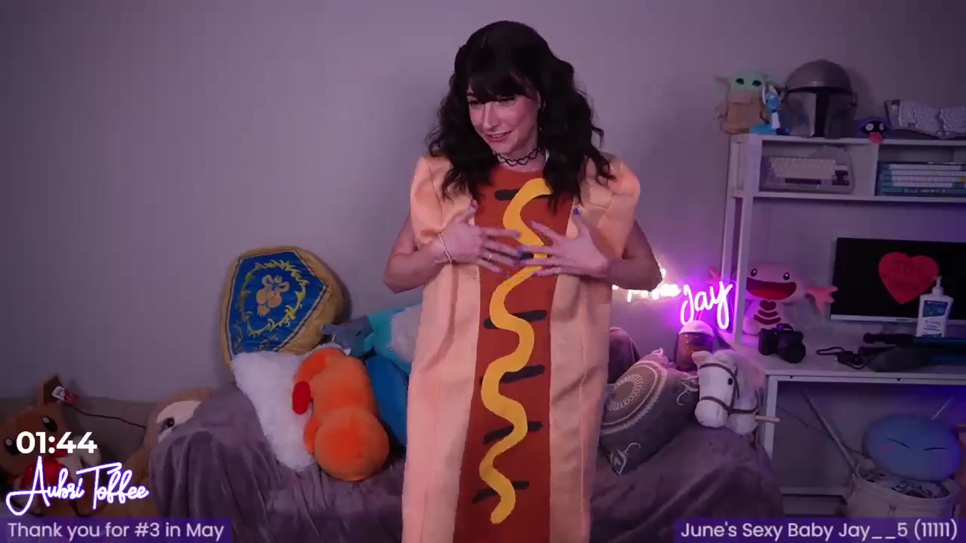 Gallery image thumbnail from AubriToffee's myfreecams stream on, 06/28/2024, 05:38 image 9 of 20