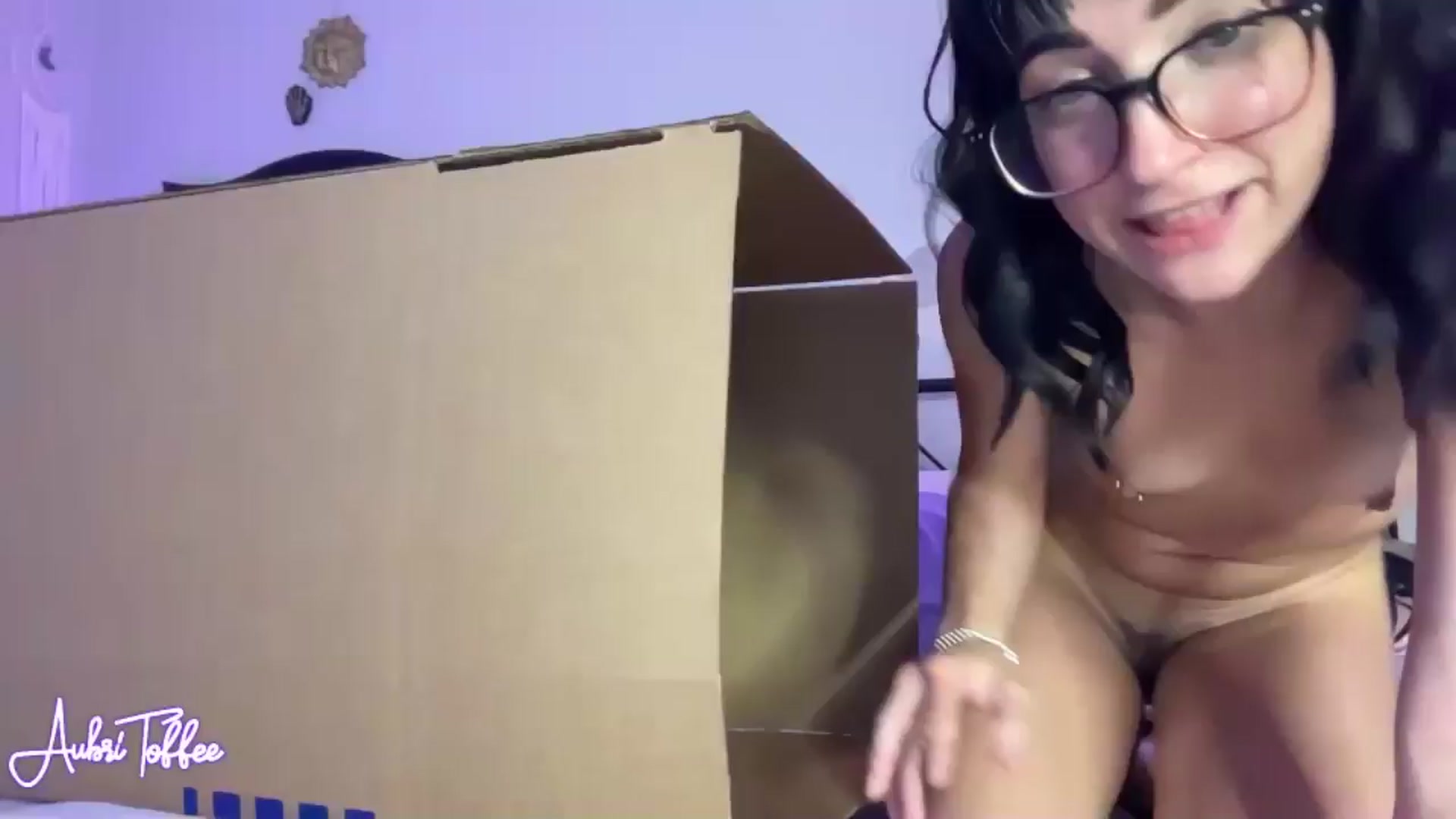 Gallery image thumbnail from AubriToffee's myfreecams stream on, 08/03/2024, 08:23 image 16 of 20