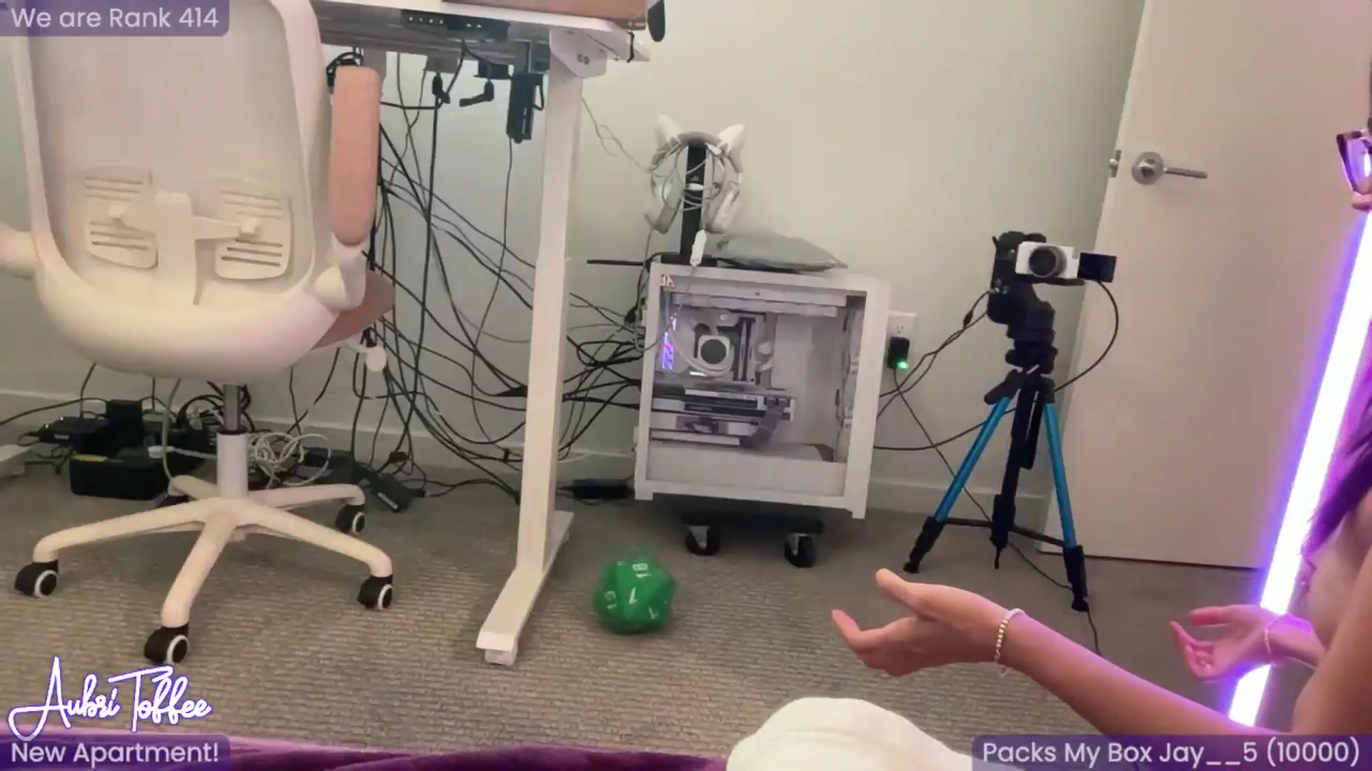 Gallery image thumbnail from AubriToffee's myfreecams stream on, 08/17/2024, 06:04 image 11 of 20