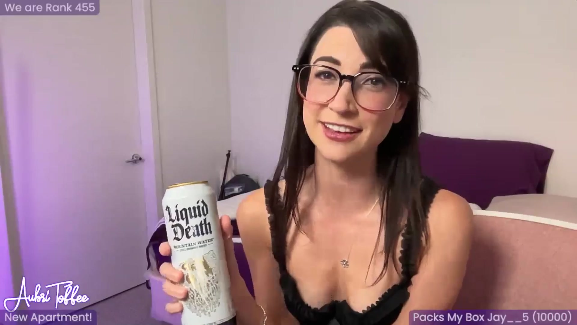 Gallery image thumbnail from AubriToffee's myfreecams stream on, 08/17/2024, 06:04 image 4 of 20