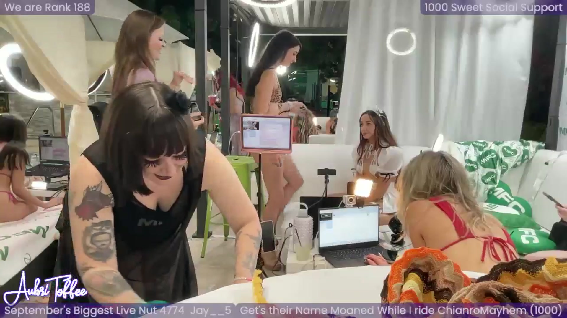 Gallery image thumbnail from AubriToffee's myfreecams stream on, 09/25/2024, 06:24 image 3 of 20