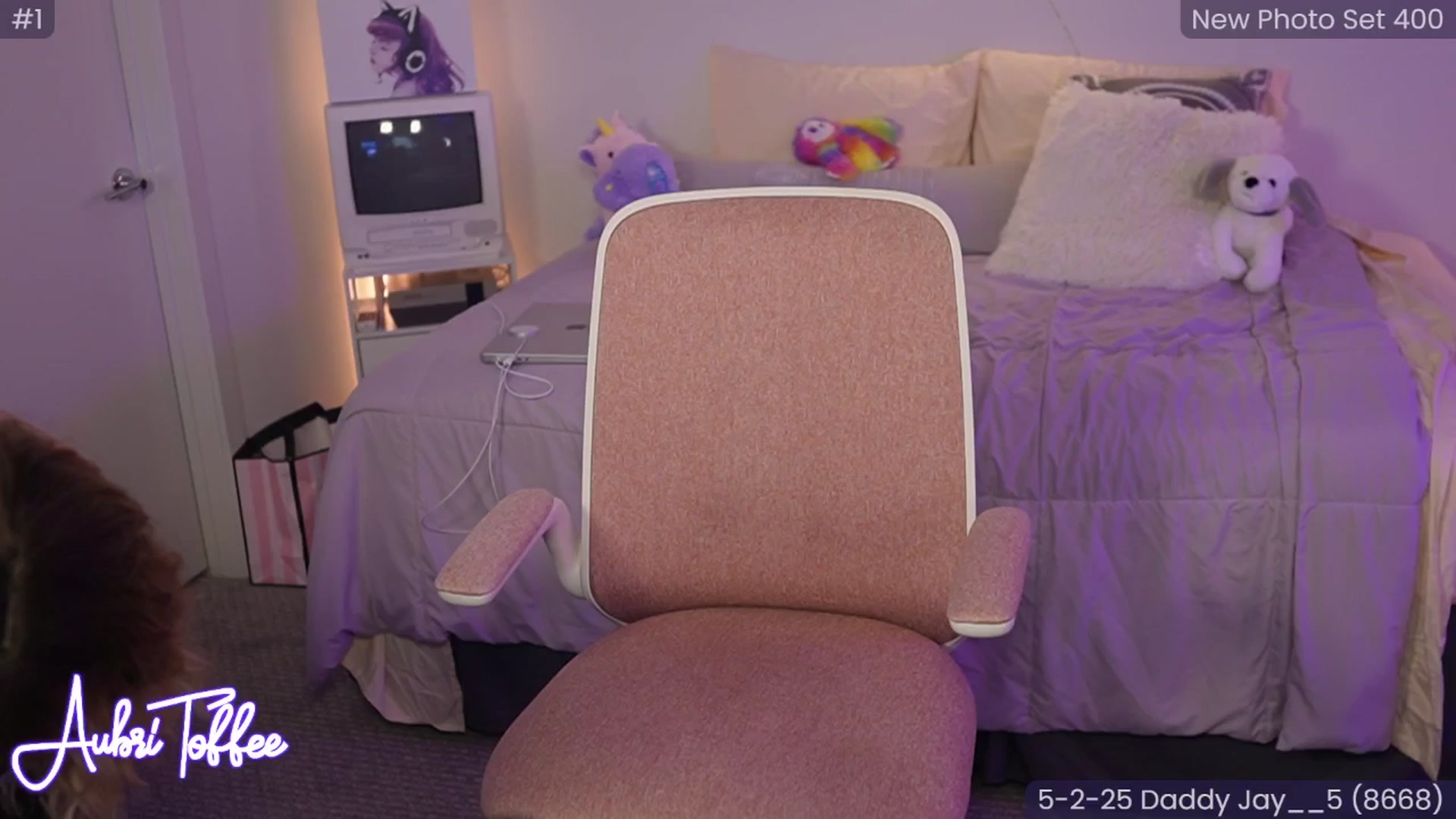 Gallery image thumbnail from AubriToffee's myfreecams stream on, 05/03/2025, 06:39 image 6 of 20