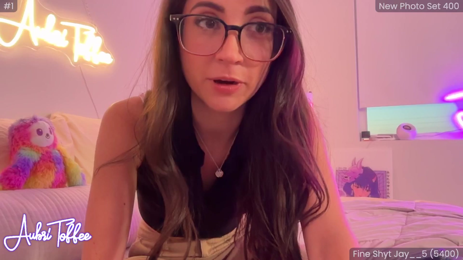 Gallery image thumbnail from AubriToffee's myfreecams stream on, 05/10/2025, 05:59 image 2 of 20