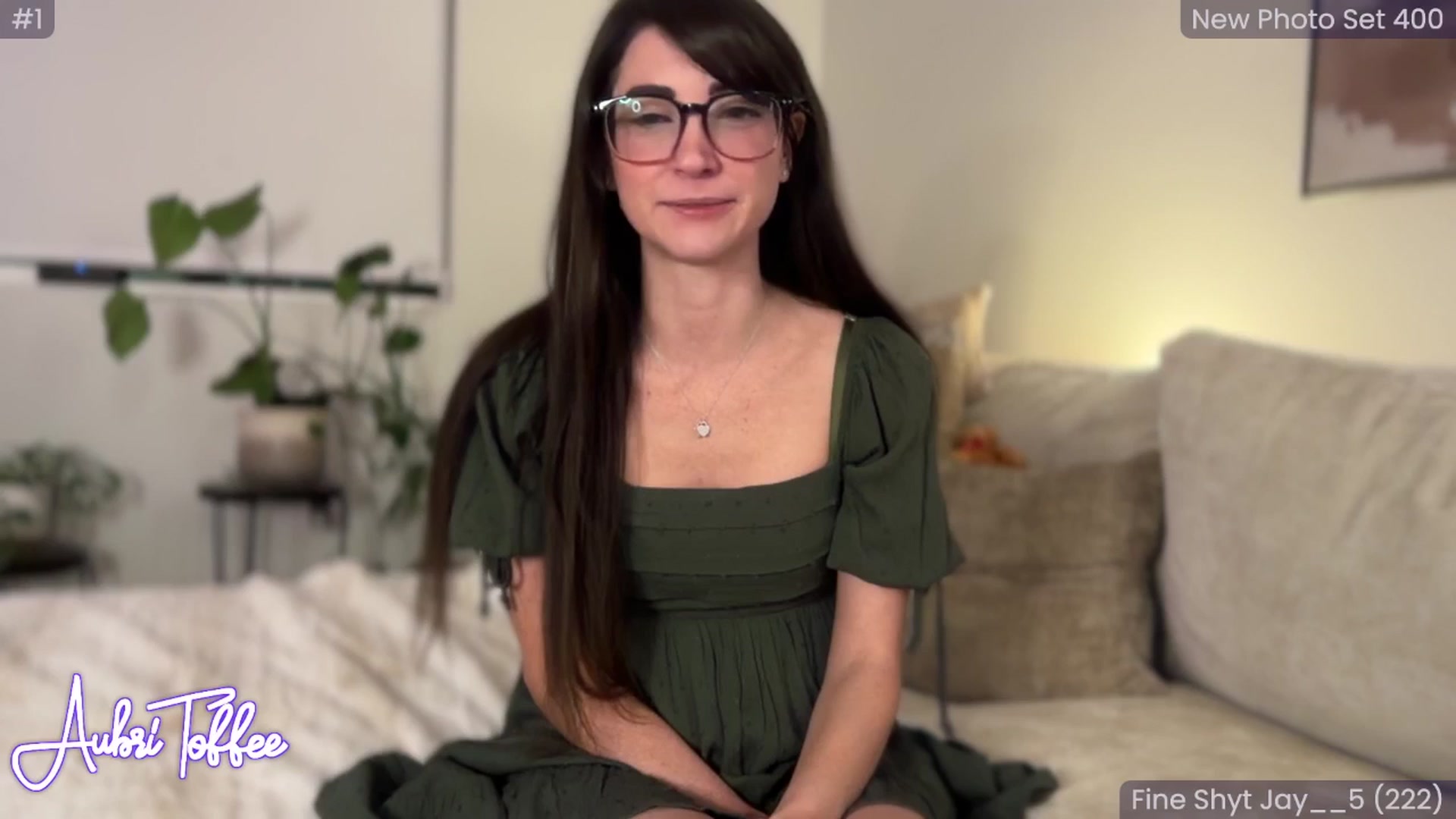 Gallery image thumbnail from AubriToffee's myfreecams stream on, 05/14/2025, 06:38 image 1 of 20