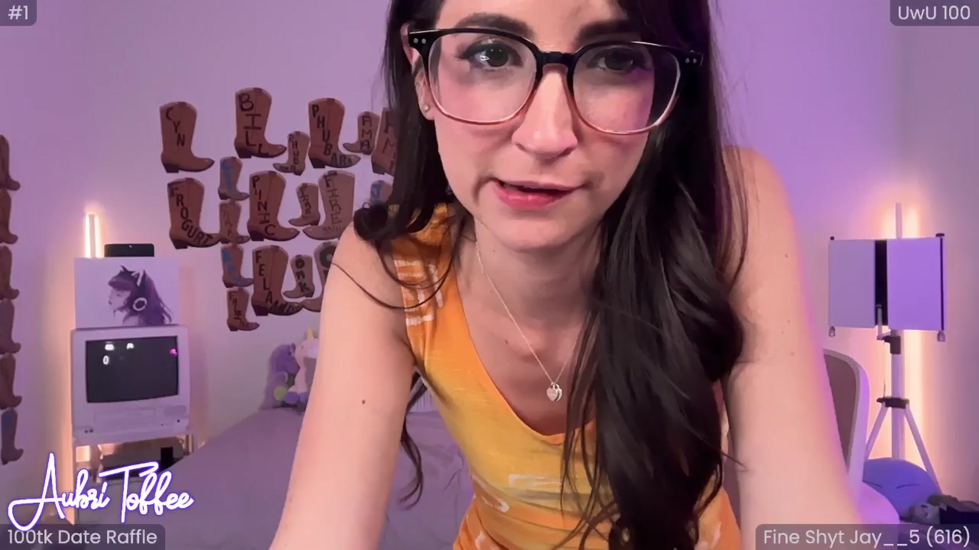 Gallery image thumbnail from AubriToffee's myfreecams stream on, 05/28/2025, 03:36 image 7 of 20