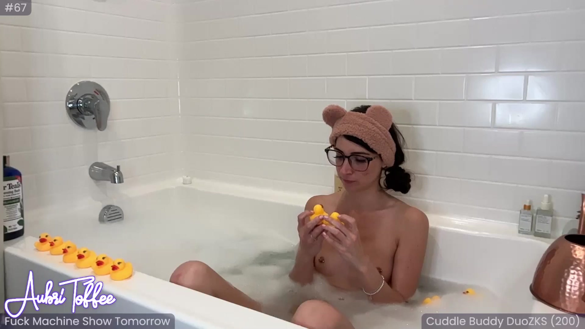 Gallery image thumbnail from AubriToffee's myfreecams stream on, 06/03/2025, 06:03 image 2 of 20