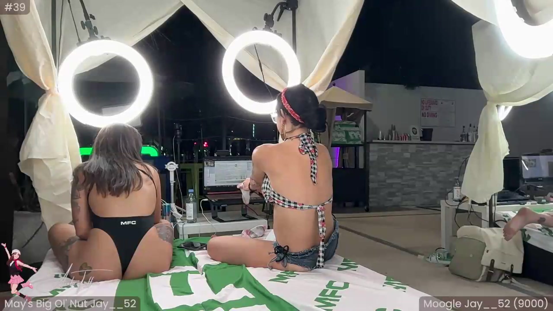 Gallery image thumbnail from AubriToffee's myfreecams stream on, 05/19/2026, 04:36 image 14 of 20
