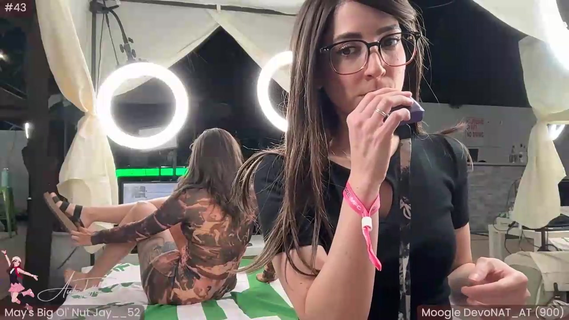 Gallery image thumbnail from AubriToffee's myfreecams stream on, 05/19/2026, 04:36 image 3 of 20