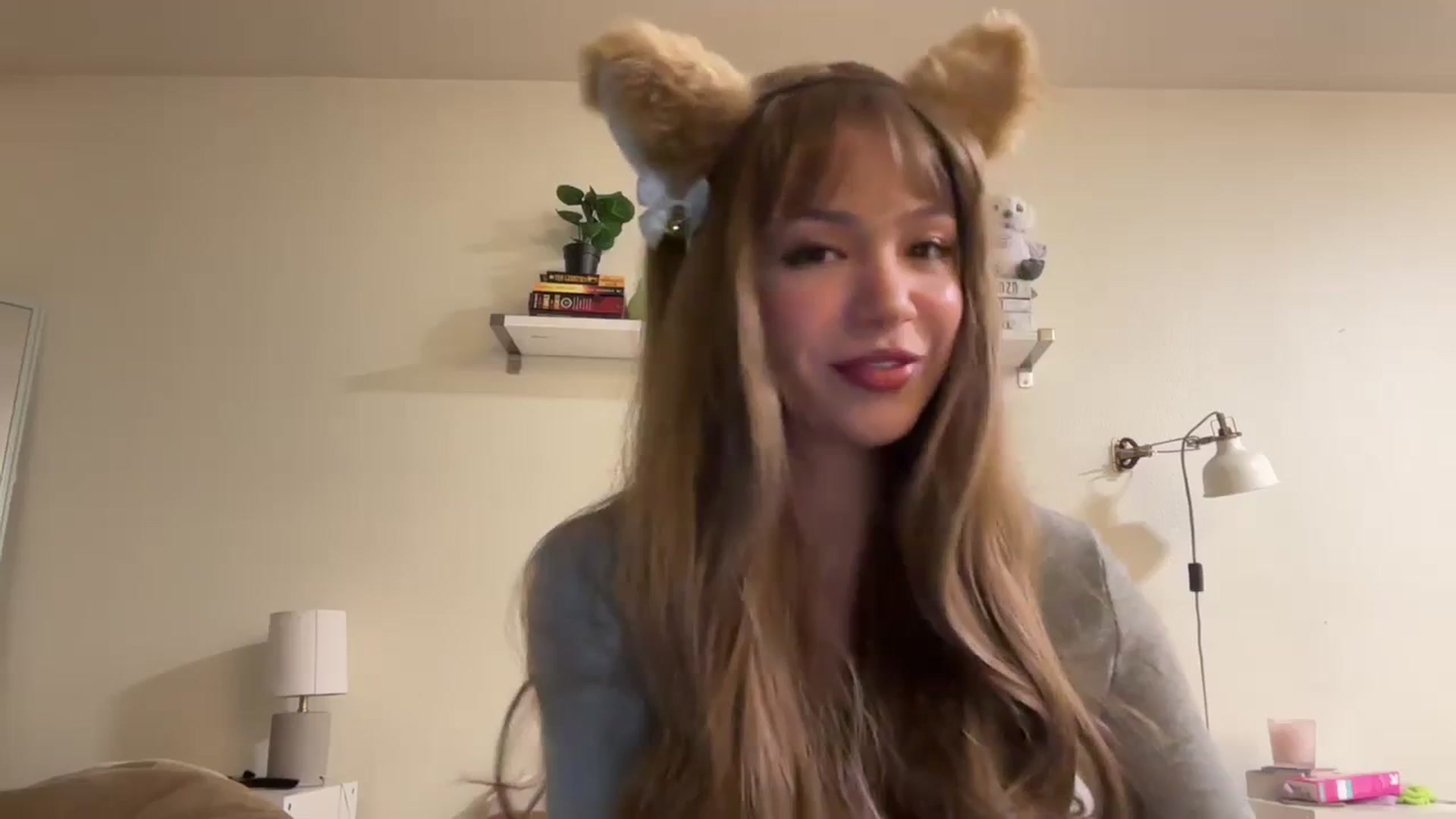 Gallery image thumbnail from AudPrincess's myfreecams stream on, 03/09/2024, 03:00 image 1 of 20