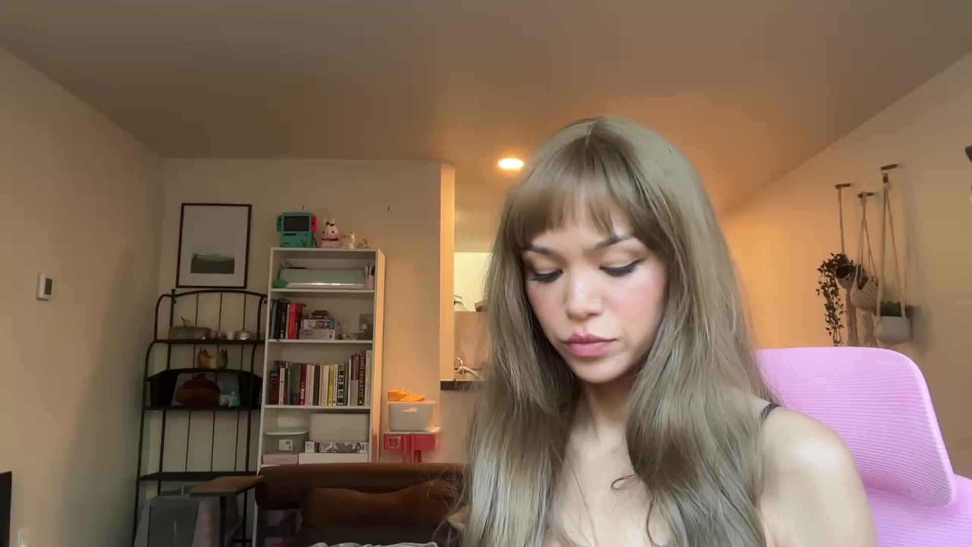 Gallery image thumbnail from AudPrincess's myfreecams stream on, 06/25/2024, 02:28 image 10 of 20