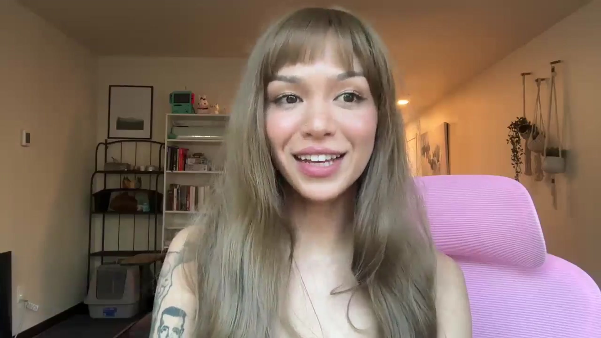 Gallery image thumbnail from AudPrincess's myfreecams stream on, 06/25/2024, 02:28 image 15 of 20