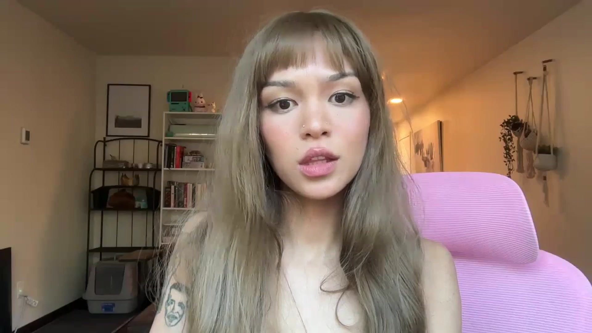 Gallery image thumbnail from AudPrincess's myfreecams stream on, 06/25/2024, 02:28 image 16 of 20