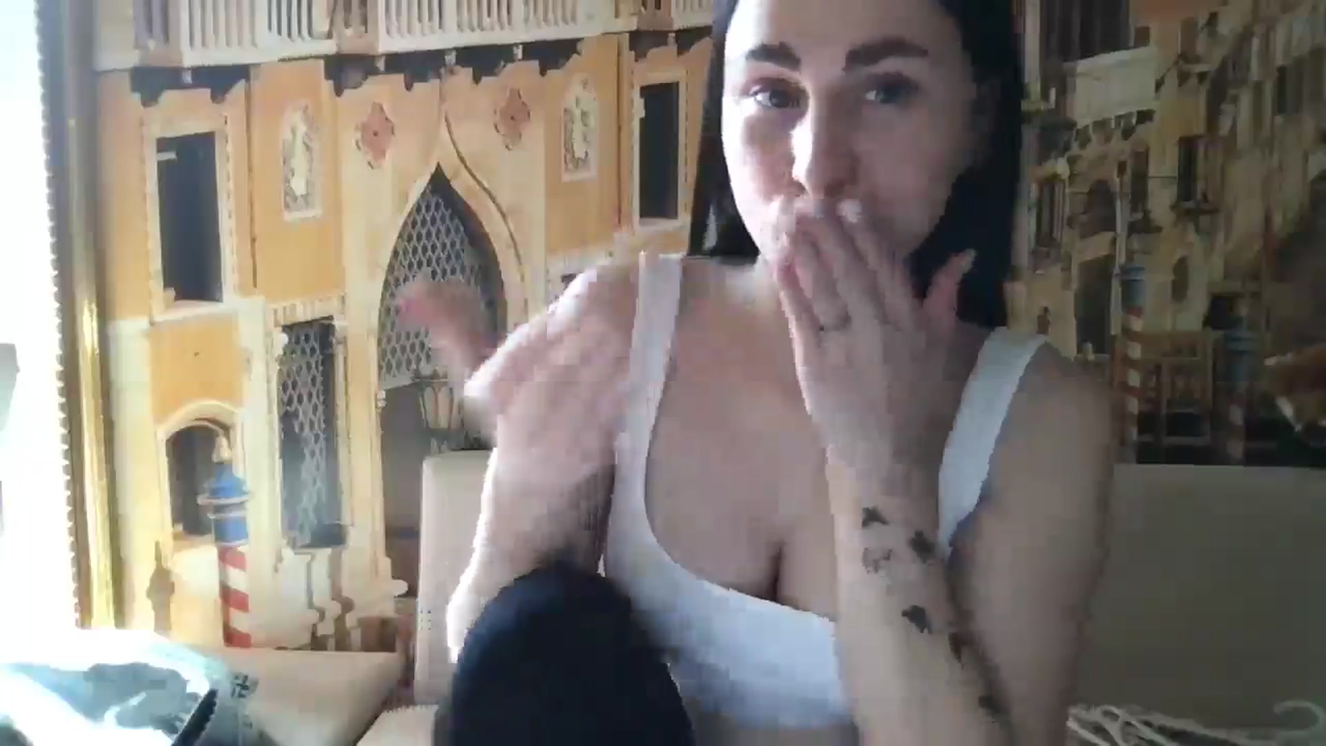 Gallery image thumbnail from AudreyKay's myfreecams stream on, 06/01/2025, 12:54 image 6 of 20