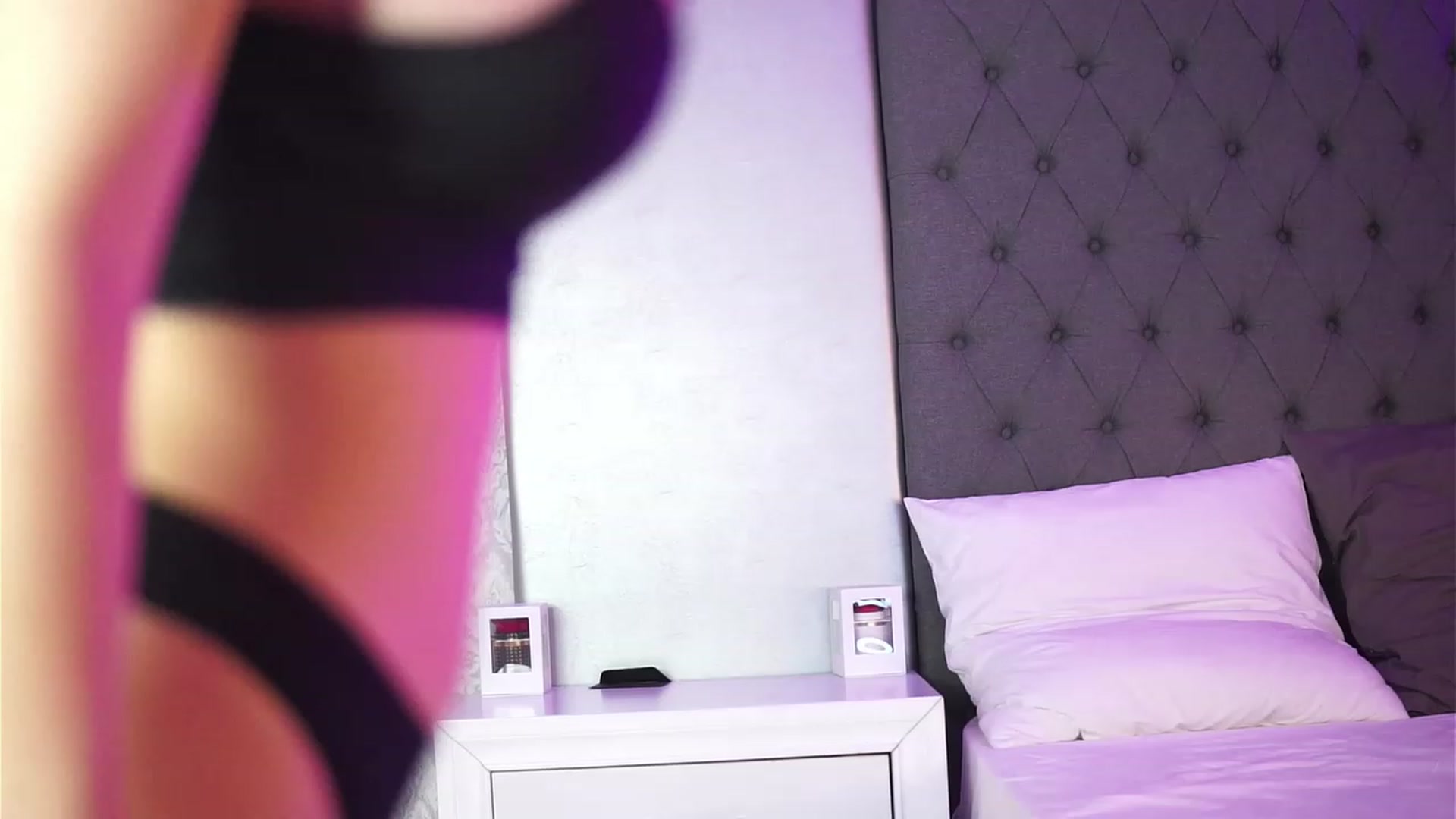 Gallery image thumbnail from AudreyRyen's myfreecams stream on, 11/14/2022, 15:22 image 10 of 20