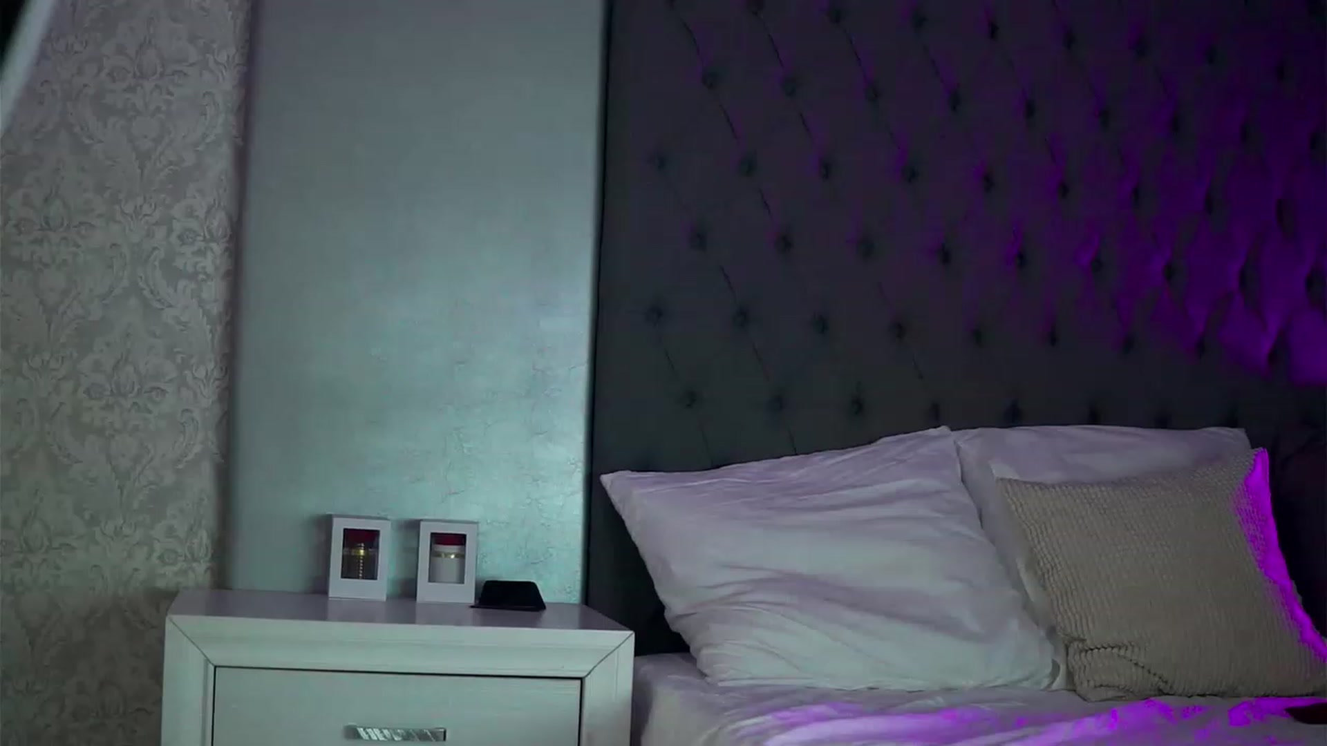 Gallery image thumbnail from AudreyRyen's myfreecams stream on, 11/24/2022, 15:17 image 1 of 20