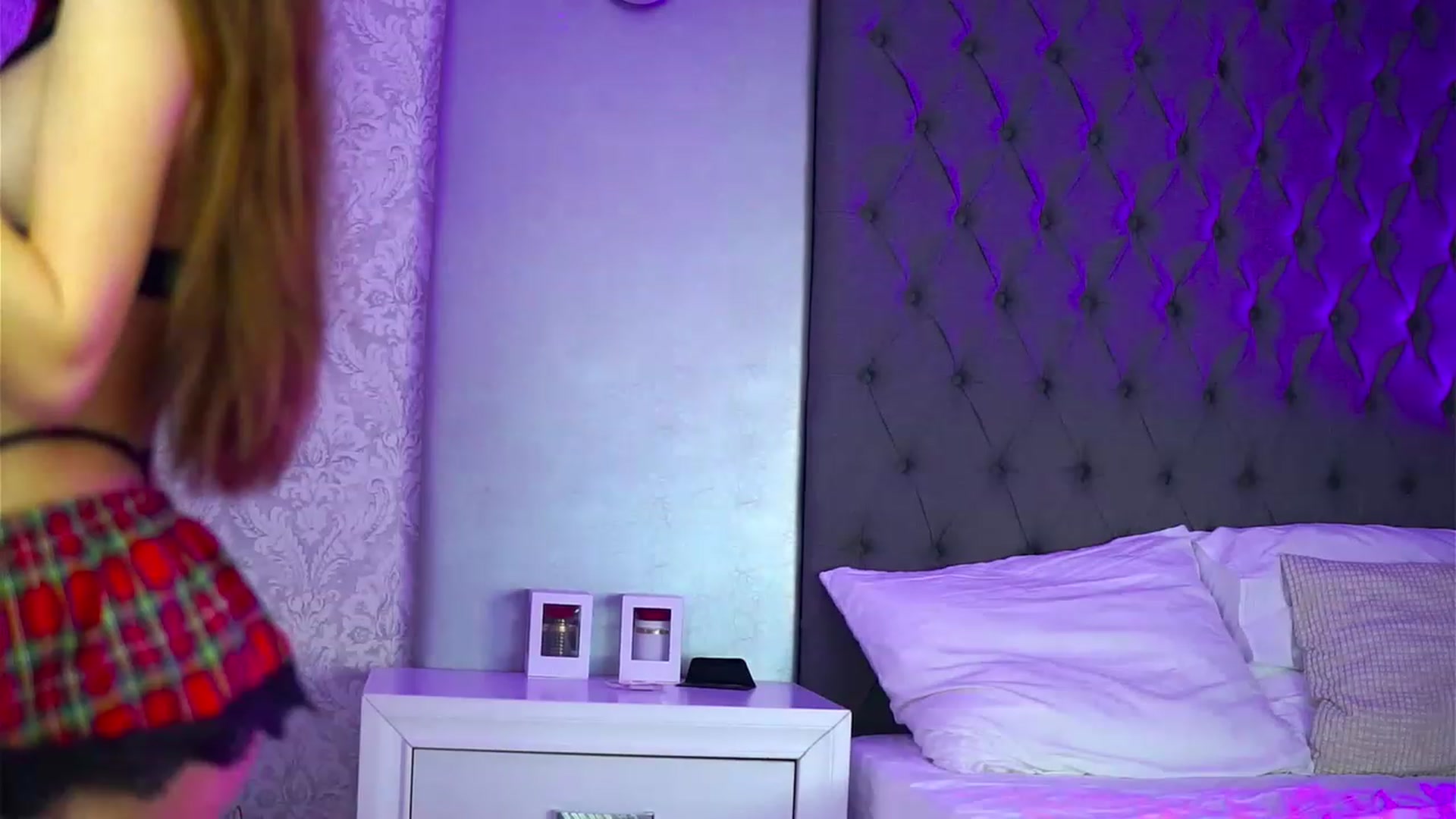 Gallery image thumbnail from AudreyRyen's myfreecams stream on, 11/27/2022, 14:58 image 12 of 20