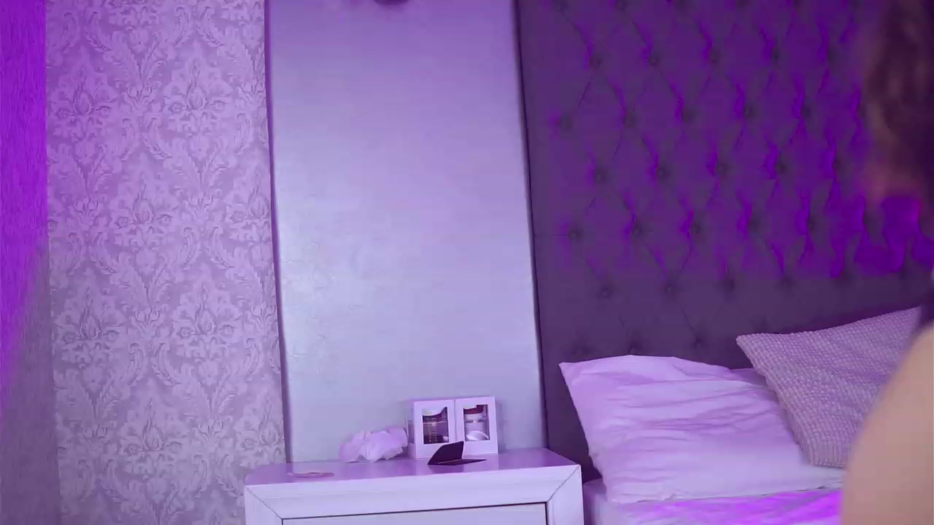 Gallery image thumbnail from AudreyRyen's myfreecams stream on, 12/07/2022, 16:08 image 11 of 20