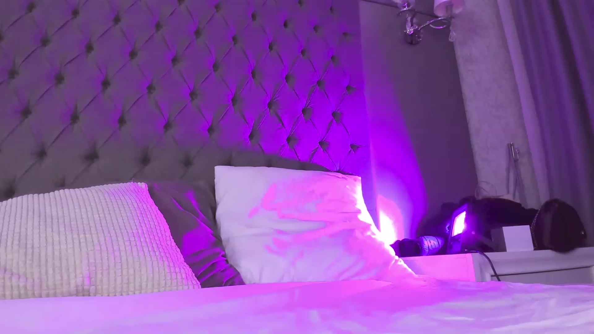 Gallery image thumbnail from AudreyRyen's myfreecams stream on, 12/09/2022, 18:31 image 19 of 20