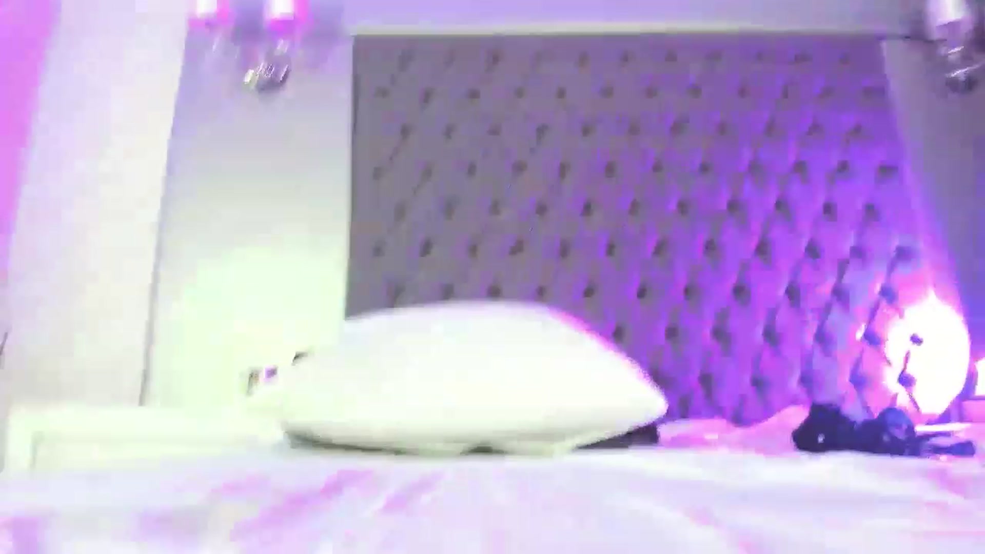 Gallery image thumbnail from AudreyRyen's myfreecams stream on, 02/04/2023, 18:45 image 17 of 20