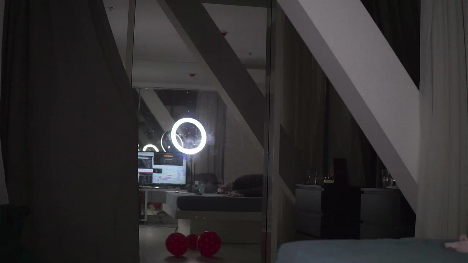 Gallery image thumbnail from AudreyRyen's myfreecams stream on, 02/27/2023, 18:43 image 5 of 20