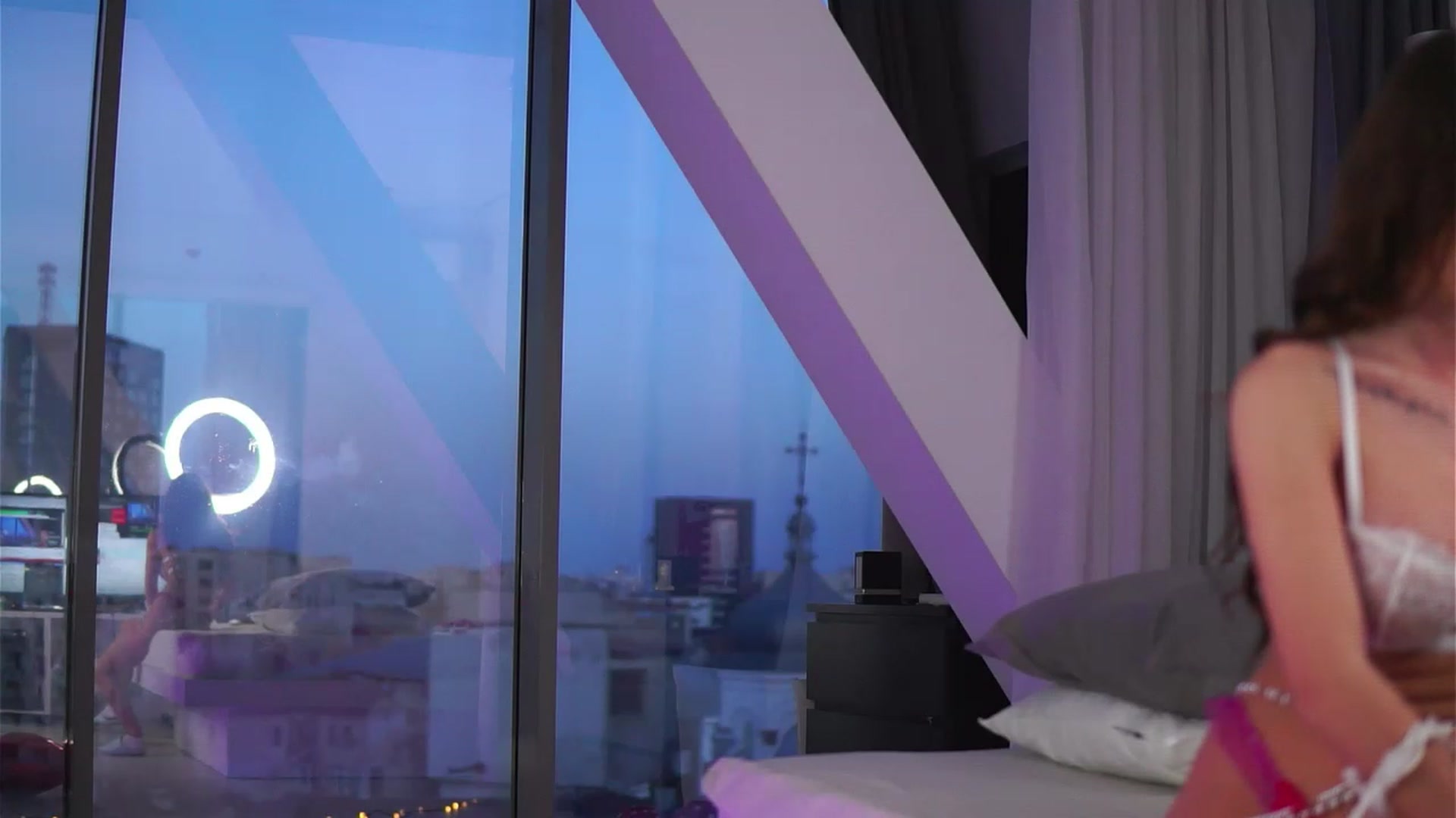 Gallery image thumbnail from AudreyRyen's myfreecams stream on, 03/08/2023, 16:13 image 14 of 20
