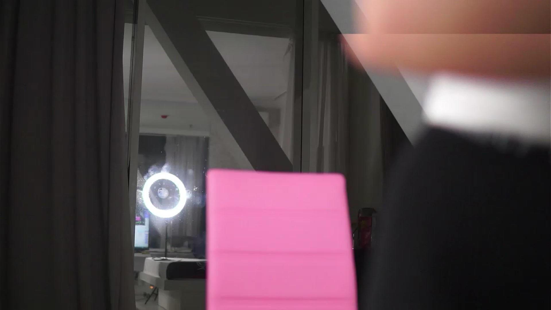 Gallery image thumbnail from AudreyRyen's myfreecams stream on, 04/12/2023, 18:10 image 1 of 20