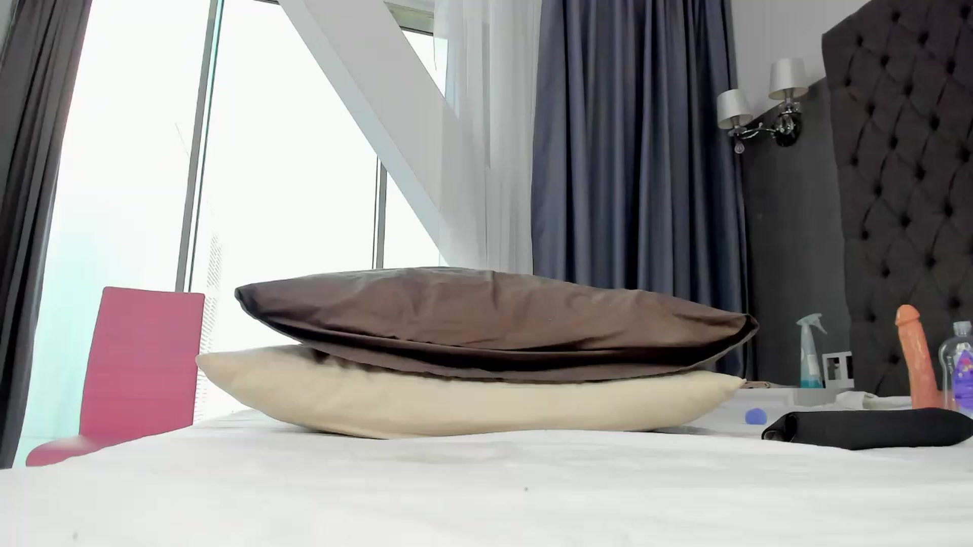 Gallery image thumbnail from AudreyRyen's myfreecams stream on, 05/25/2023, 16:14 image 3 of 20