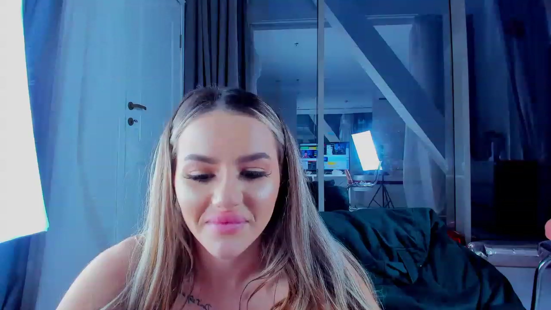 Gallery image thumbnail from AudreyRyen's myfreecams stream on, 06/24/2023, 18:44 image 7 of 20