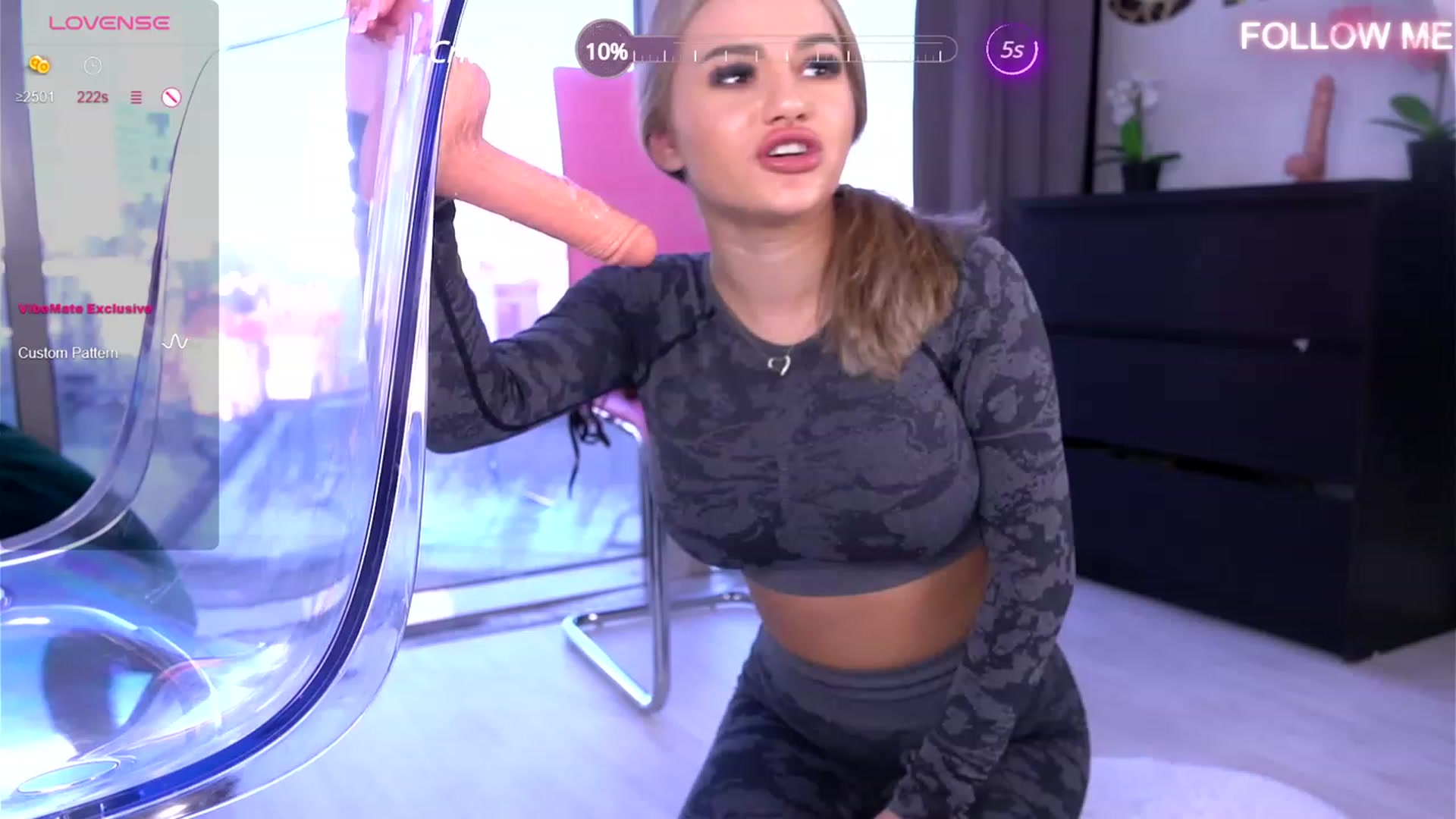 Gallery image thumbnail from AudreyRyen's myfreecams stream on, 01/10/2024, 15:24 image 8 of 20