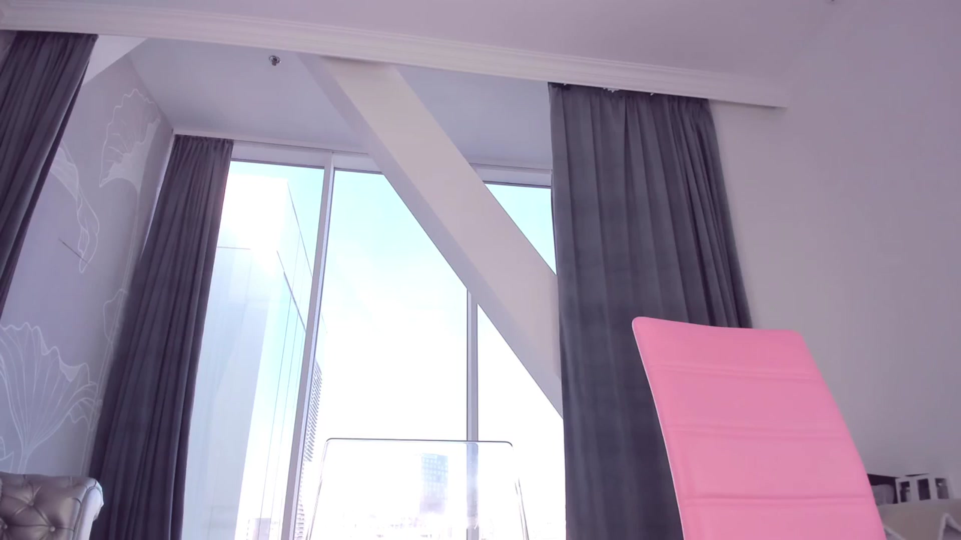 Gallery image thumbnail from AudreyRyen's myfreecams stream on, 03/21/2024, 14:18 image 13 of 20