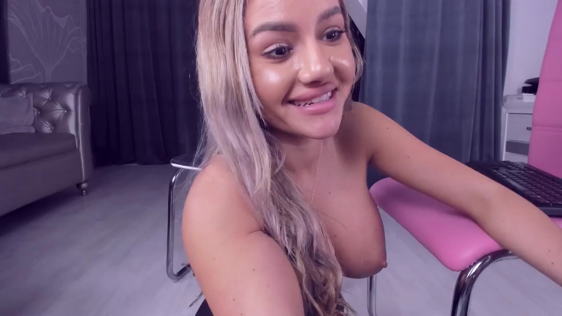 Gallery image thumbnail from AudreyRyen's myfreecams stream on, 03/30/2024, 20:23 image 11 of 20
