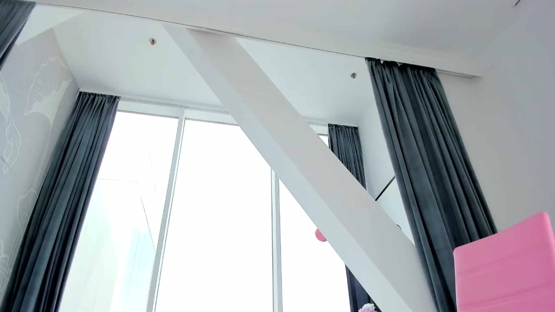 Gallery image thumbnail from AudreyRyen's myfreecams stream on, 05/22/2024, 13:03 image 5 of 20